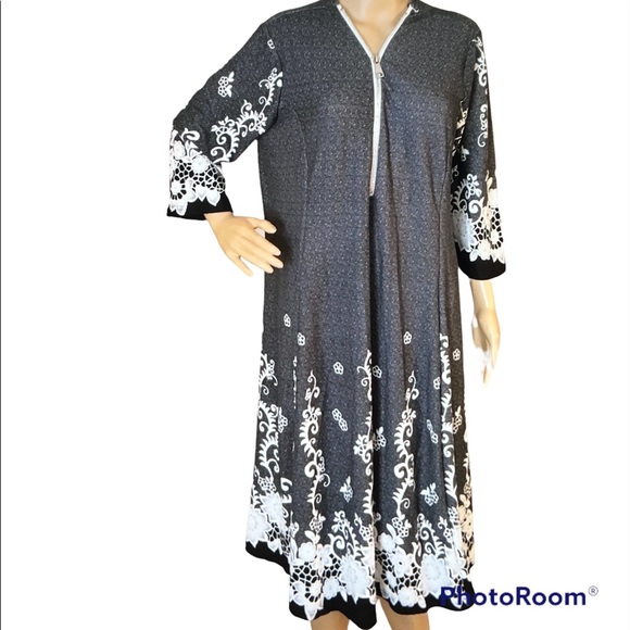 Diva D Dresses & Skirts - NIB Diva D Zipper Front Gray w/White Floral dress